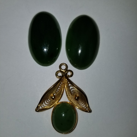 ✅#1128 Rare 3 pcs Oval Cabochon Green Jade Pendant - Picture 8 of 8